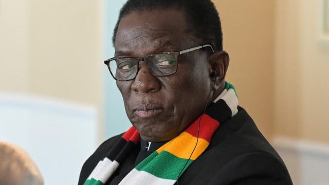 Le parti au pouvoir au Zimbabwe veut prolonger la présidence de Mnangagwa jusqu'en 2030 Zimbabwe’s governing party moves to extend Mnangagwa presidency to 2030
