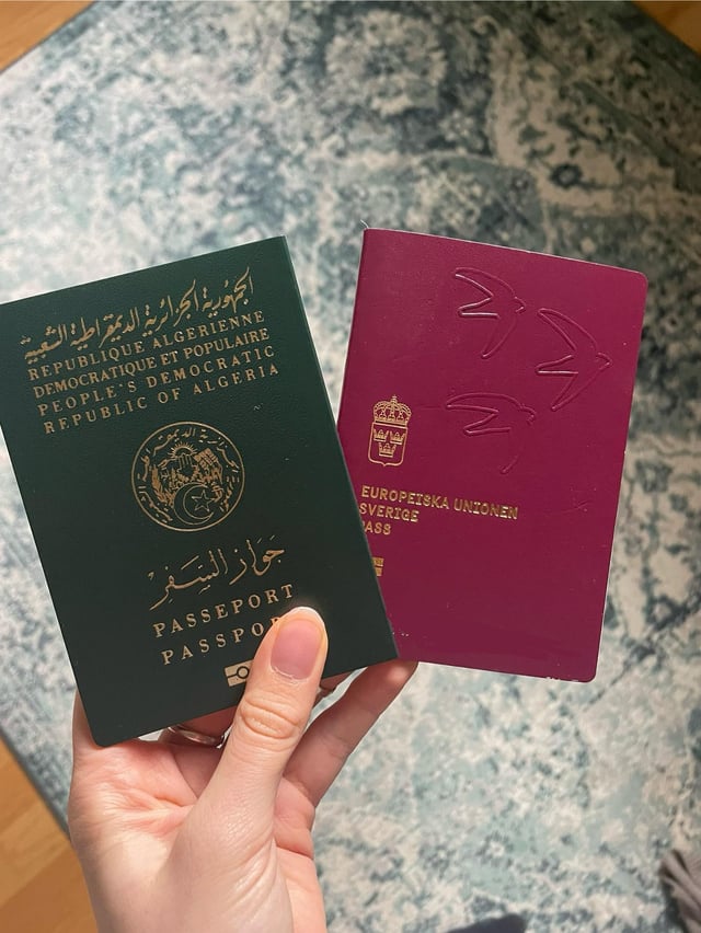 J' ai reçu mon passeport algérien aujourd'hui. I got my algerian passport today